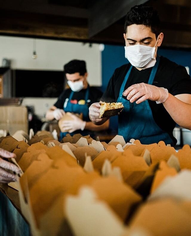 Heroes, they&rsquo;re all around #NationalWaitstaffDay 👏🏼 @offtheirplate is an organization that&rsquo;s helping local restaurants create work and restore wages through charitable initiatives. Tap through Stories to find out favorites &mdash; and d