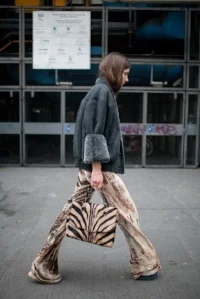 Velvet pants: paired with animal print