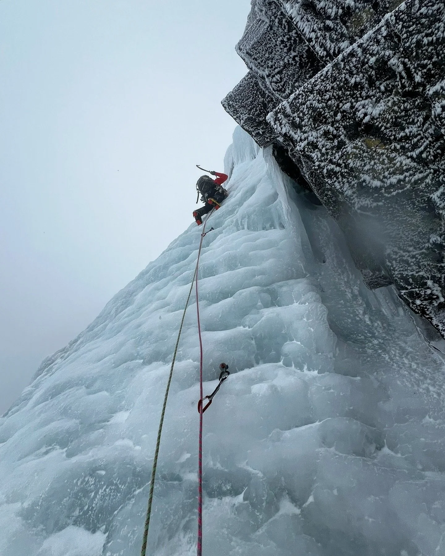 I&rsquo;ve had a quieter than normal winter climbing season this year due to a combination of injury and other work commitments but still managed to squeeze in some quality routes!

This photo is of @alistairdocherty cruising up Smith&rsquo;s Route, 