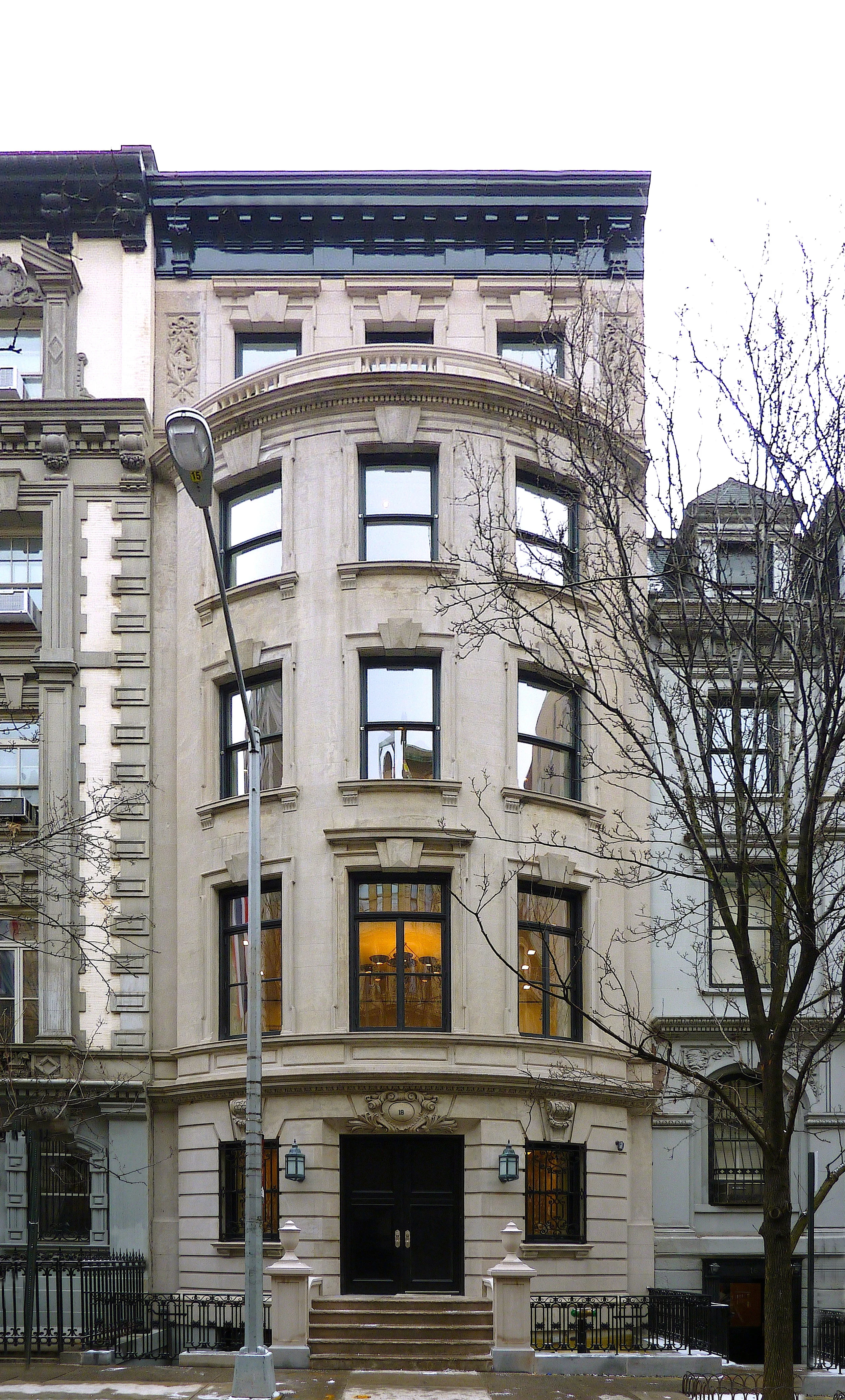 18E82-4_corrected.jpg
