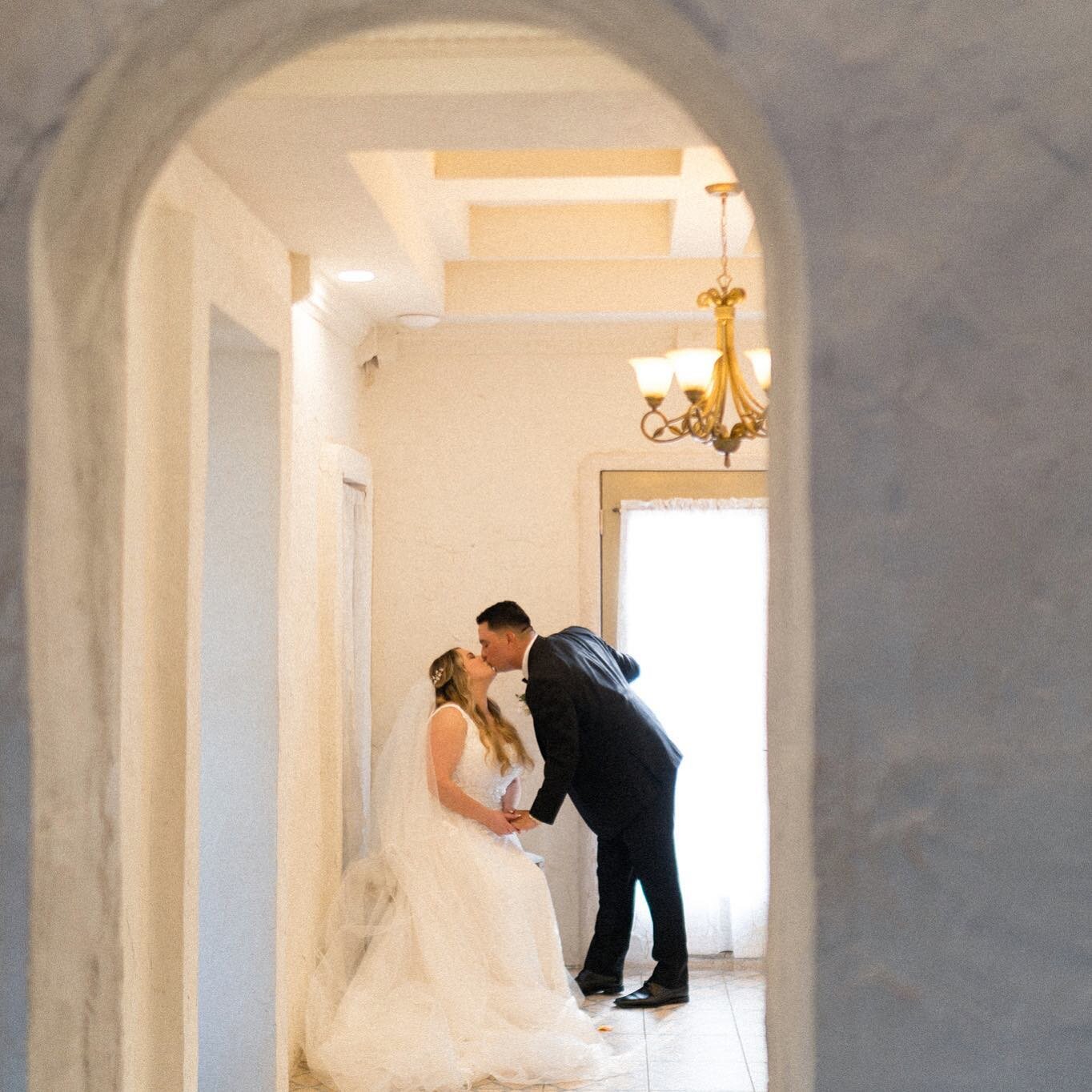 A late night post for these two newlyweds 🤍 Katia + Alex 🤍