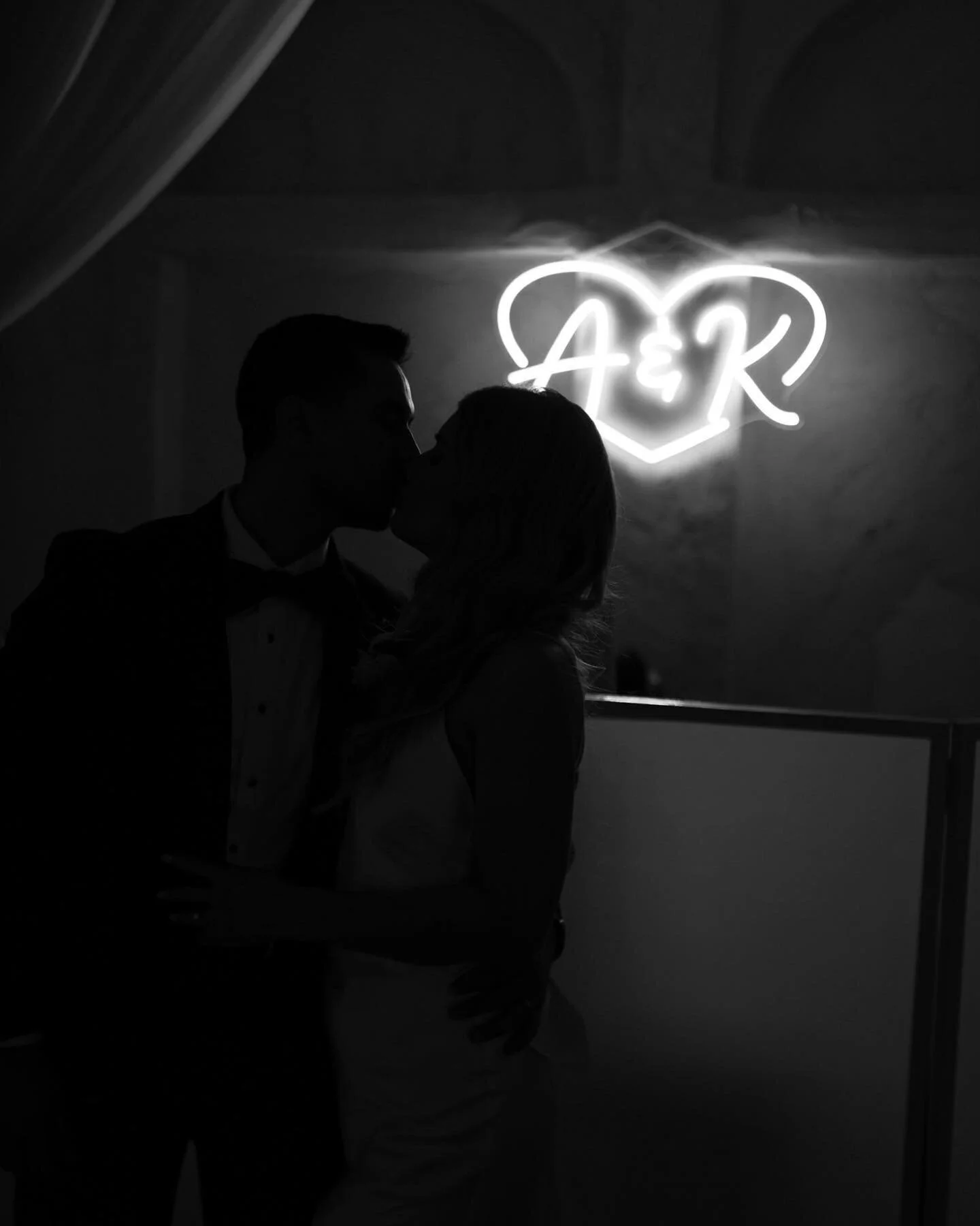 Neon signs will never get old. I posted this in a thread, but it needed its own feature. 🫶🏻