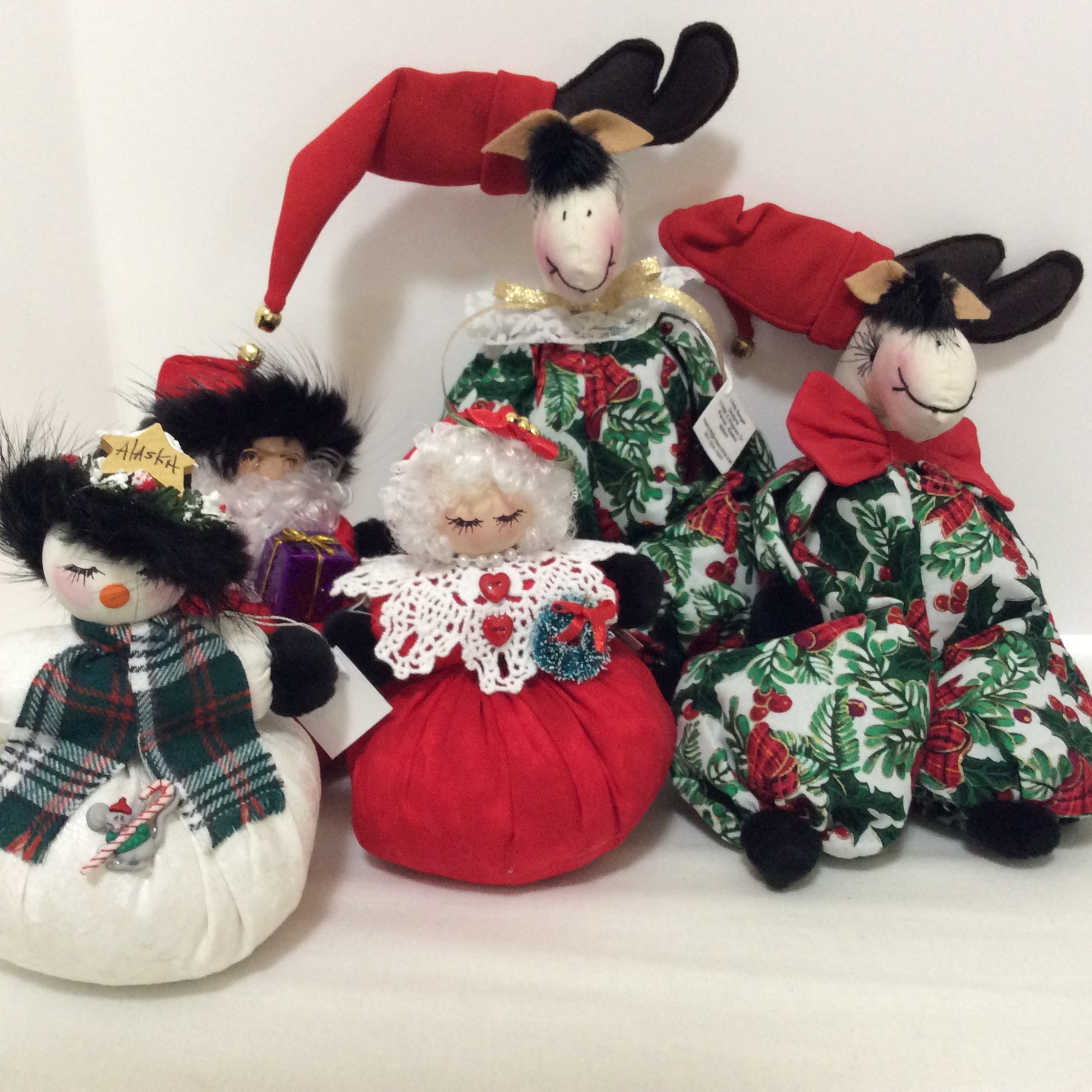   Christmas Moose &amp; Shelf-Sitting Dolls  