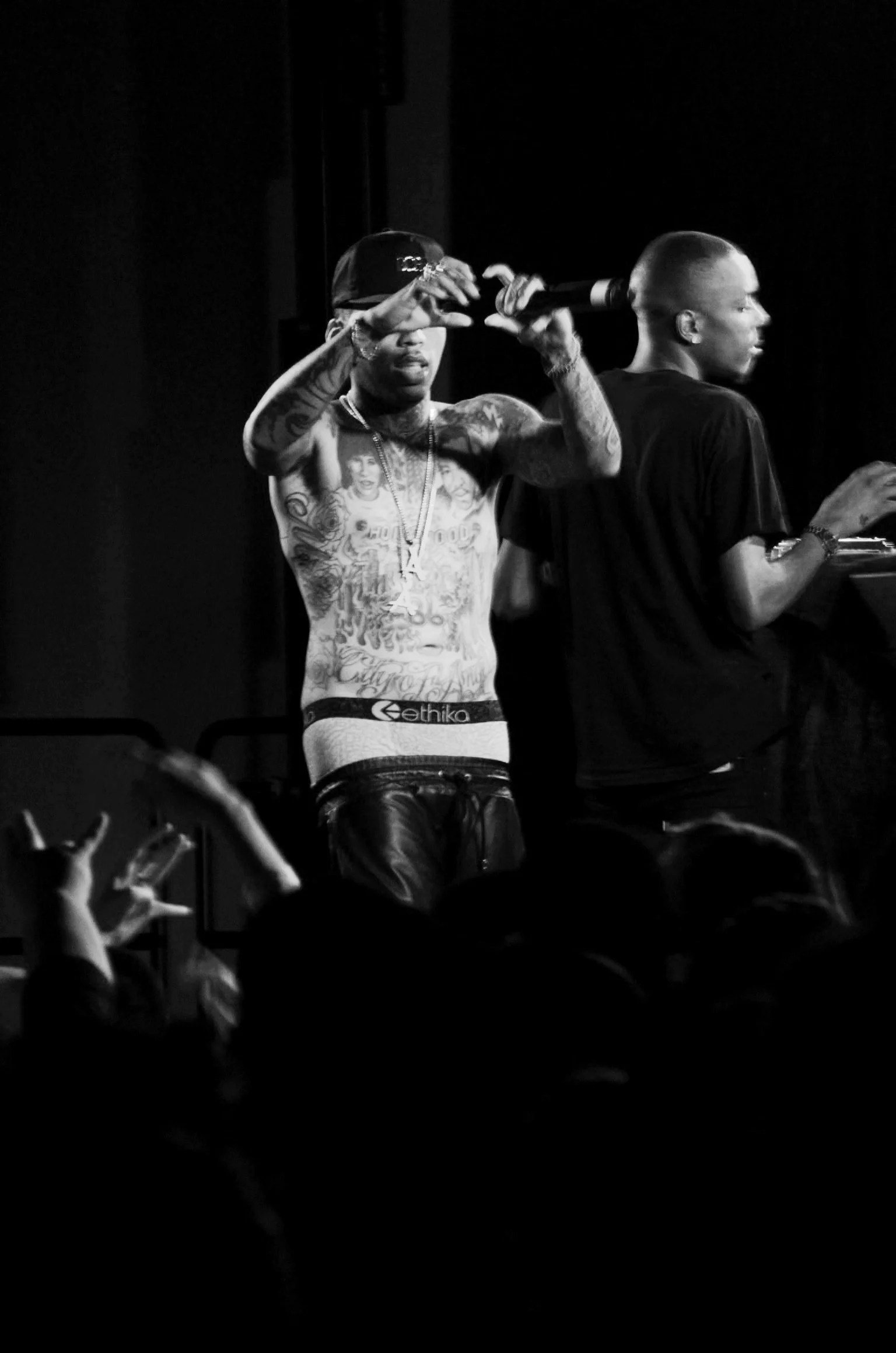 photo-1BW.jpg