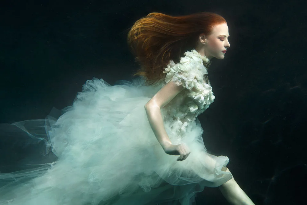 Motherland-Chronicles-39---Underwater+II-Zhang-Jingna-zemotion.jpg