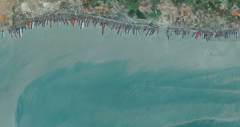 Alang-Shipbreaking-Yard-UpOnWalls.jpg