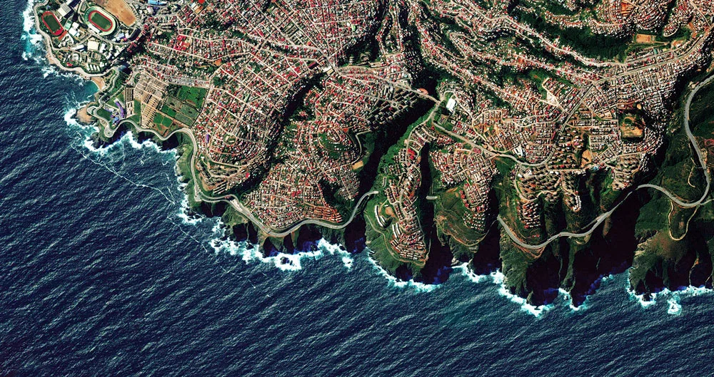 Valparaiso-UpOnWalls.jpg