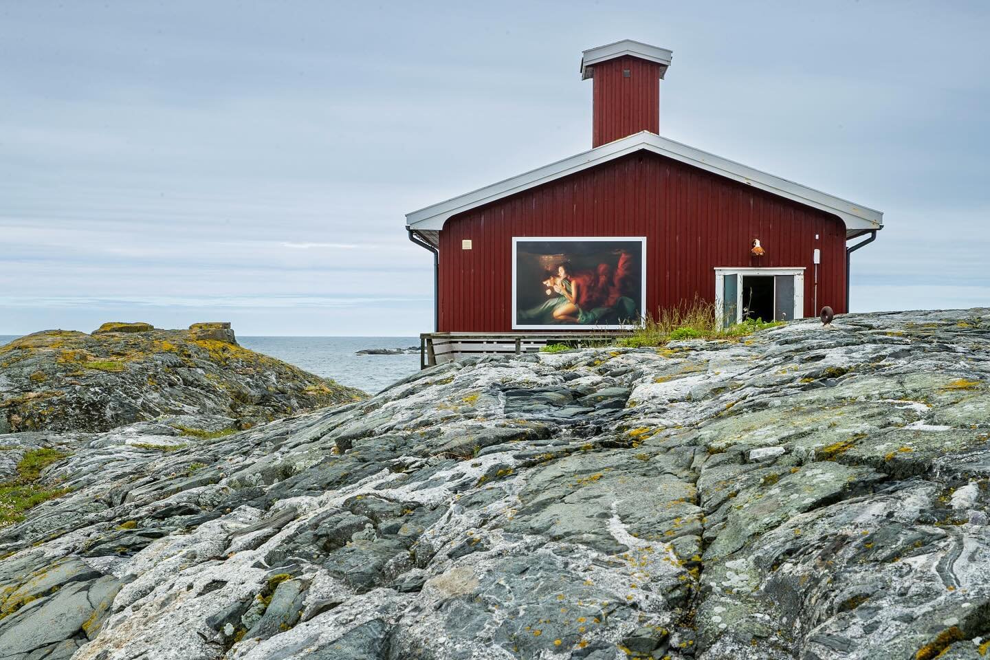 Our exhibition &rdquo;Art &amp; Science of Water&rdquo; is now in place on the small island by the Pater Noster lighthouse. 

We have displayed a total of 21 works on the island&rsquo;s various buildings and in the harbor. It is wonderful to see such