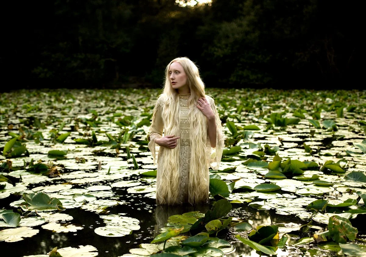 Lady in the lake
Kirsty Mitchell
120 x 84 cm  Edition of 5 / 6.960 €