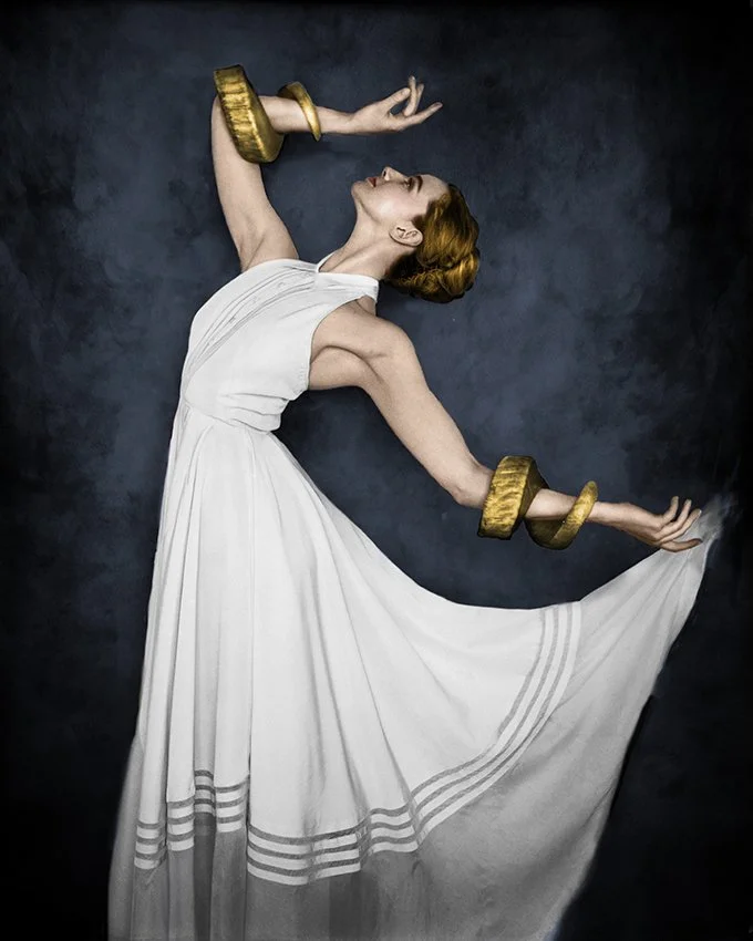 GOLD HORNS_VeeSpeers.jpg