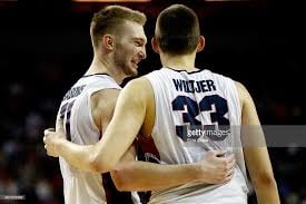 Sabonis and Wiltjer congratulate each other on universal ownership by 3MW