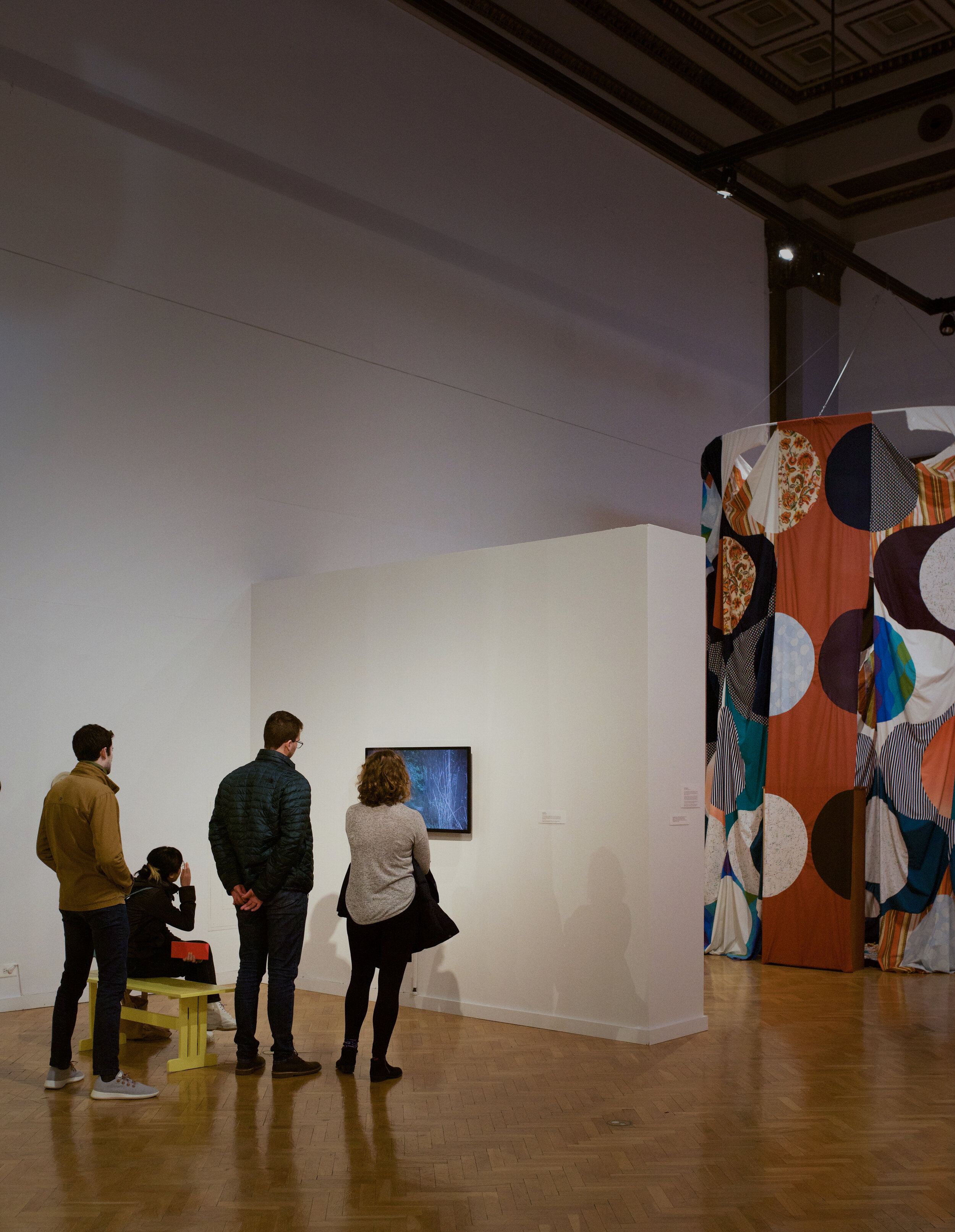  Exhibition visitors – photo by Gloria Arroyo. 