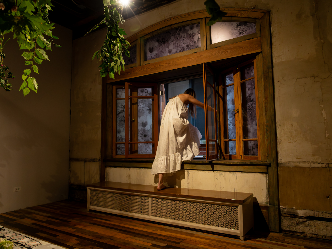 Performance by Monika Plioptyl