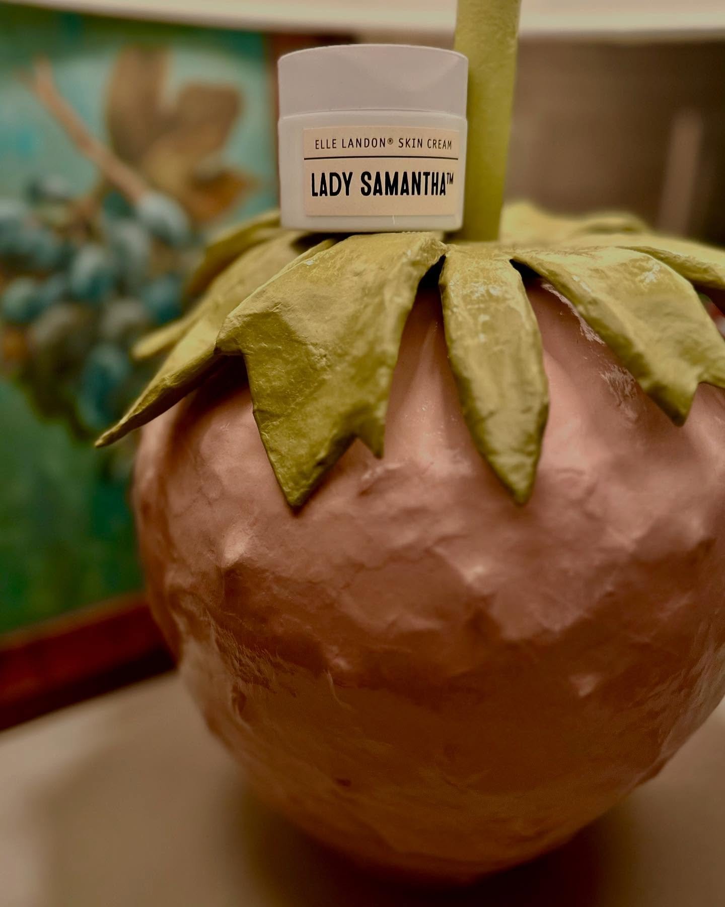 Strawberry extract in skincare has so many benefits including anti-aging, hydration, and soothing effects. My newest face and body cream, Lady Samantha&trade;️ is activated with strawberry extract and is pure luxury! Lady Samantha&trade;️ is extremel