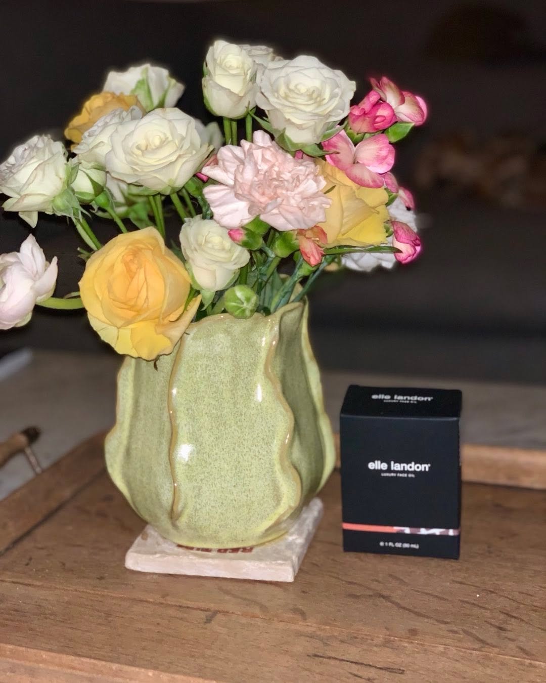 Elevate your skin with the all natural oils in Elle Landon Face Oil. By giving your skin the nourishment it needs, your skin will thank you with a beautiful glow!