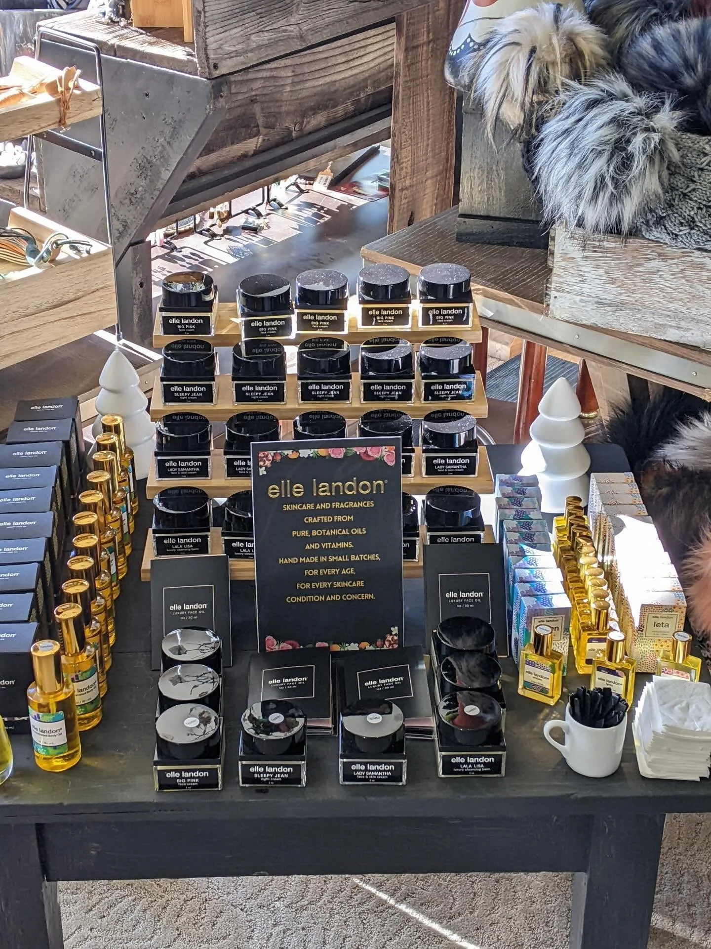 We are so excited that our Elle Landon products are now in Brentwood, California&rsquo;s beautiful boutique, Artisan Peacock! This lovely store curated by Sara and Madina Noorzad is an adventure full of lovely finds! We are proud to be part this wond