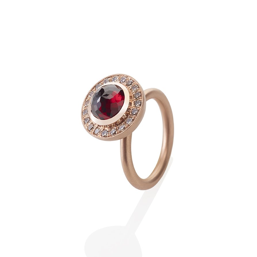 Almandine_Garnet_2.jpg