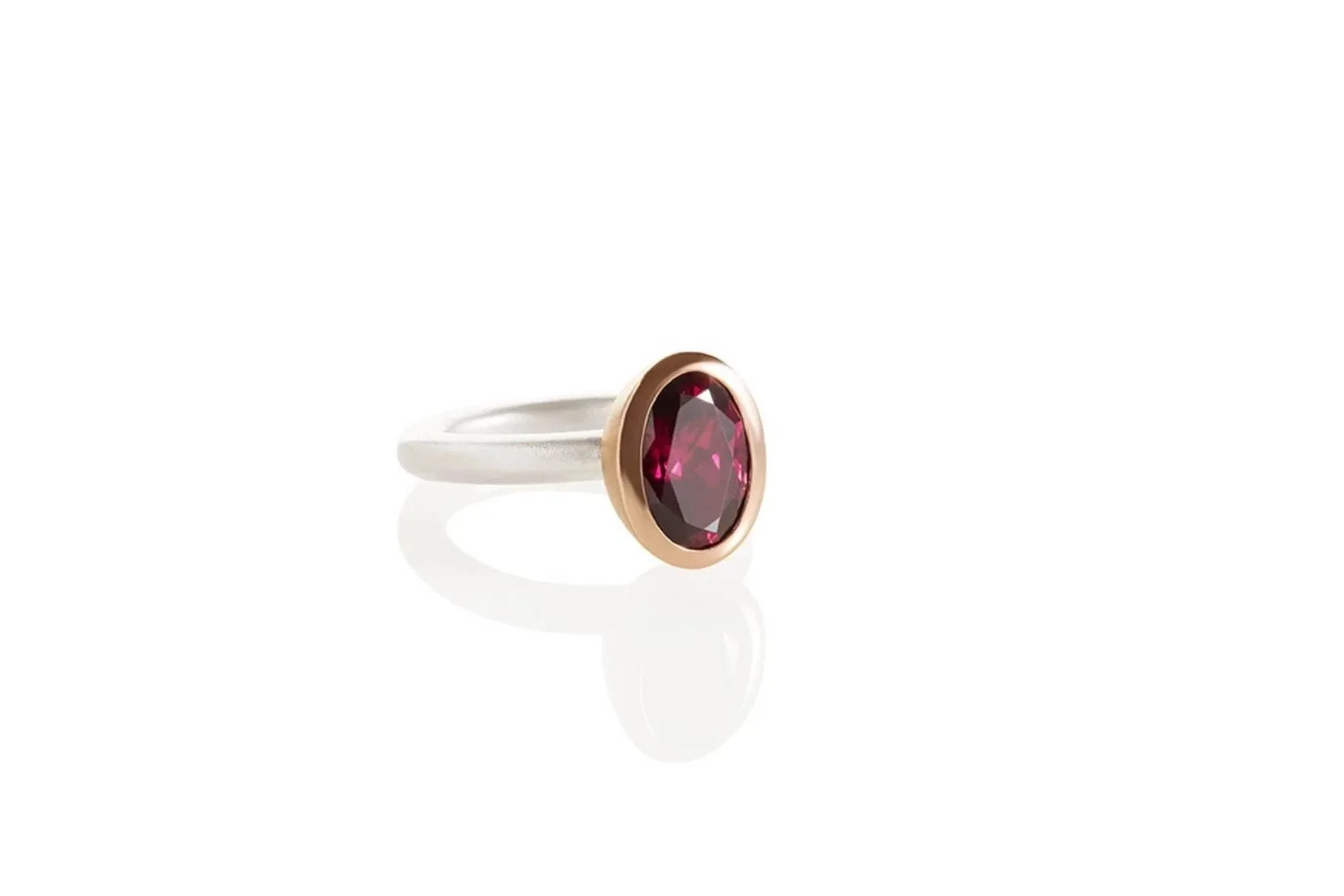 Rhodolite+Garnet+Oval.jpg