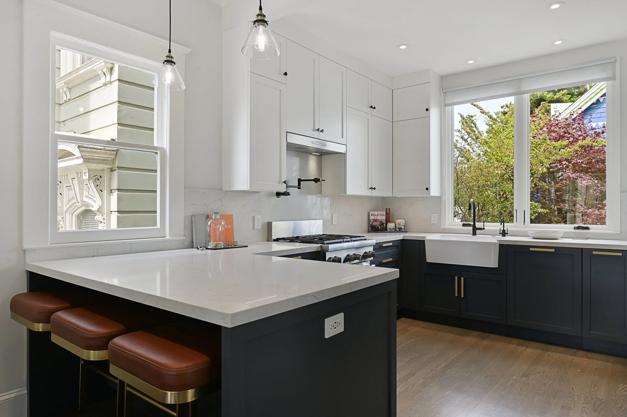 kitchen in San Francisco built by Hive Builds building contractor