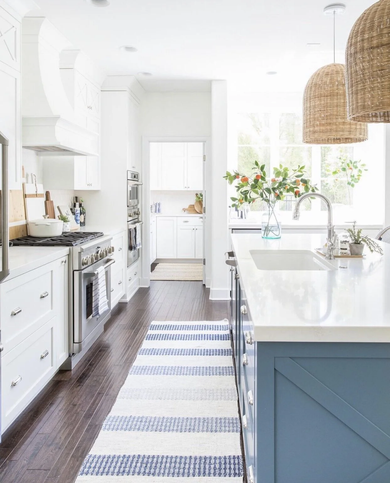 Talkin’ ‘bout toes: June is the Month for All Things Underfoot – Rugs!