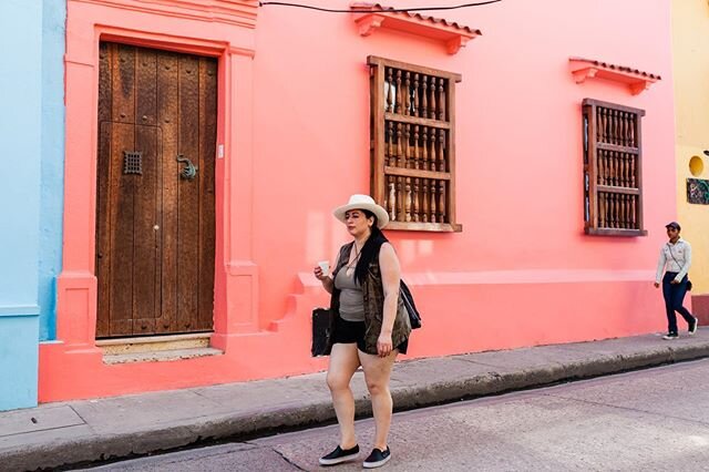 The walls in the old town of Cartagena will give you all the color inspo 🎨 photo of @jalitex by: @janettecasolary for #fisheyejourneys // P.S - Peep the stories to check out the 6 best travel apps to make your next adventure easier ✨