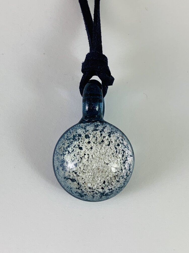 small stardust blue pendant 