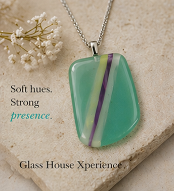 Pendant jewelry photo glass art 1120.PNG