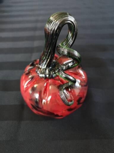 glass pumpkins1.jpg
