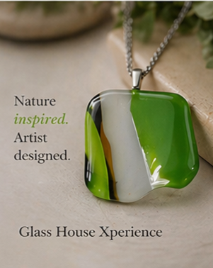 Pendant jewelry photo glass art 1113.PNG