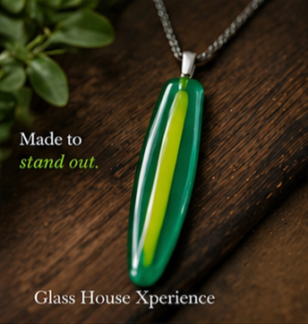 Pendant jewelry photo glass art 1121.PNG