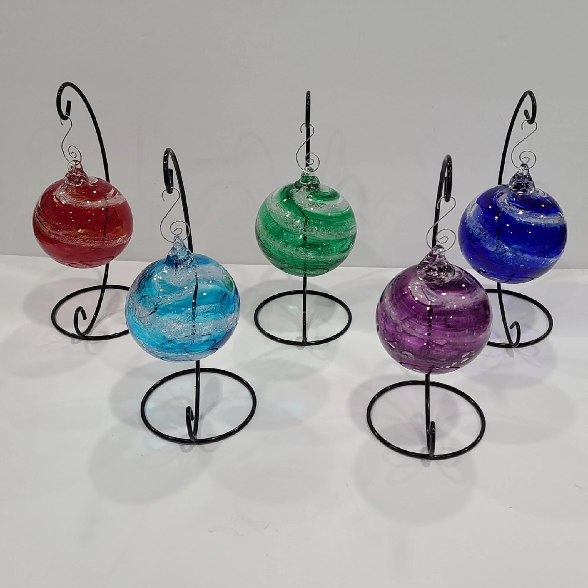 A Memorial ashes in glass ornaments_20221214_162437.jpg