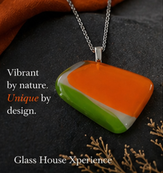 Pendant jewelry photo glass art 1115.PNG