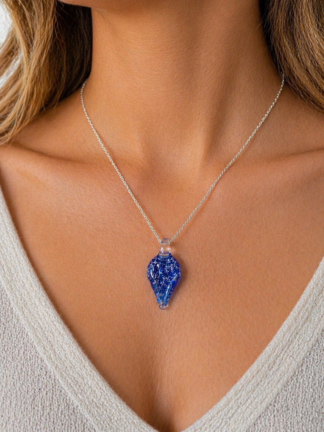 memorial ashes in glass cremation petal jewelry.png
