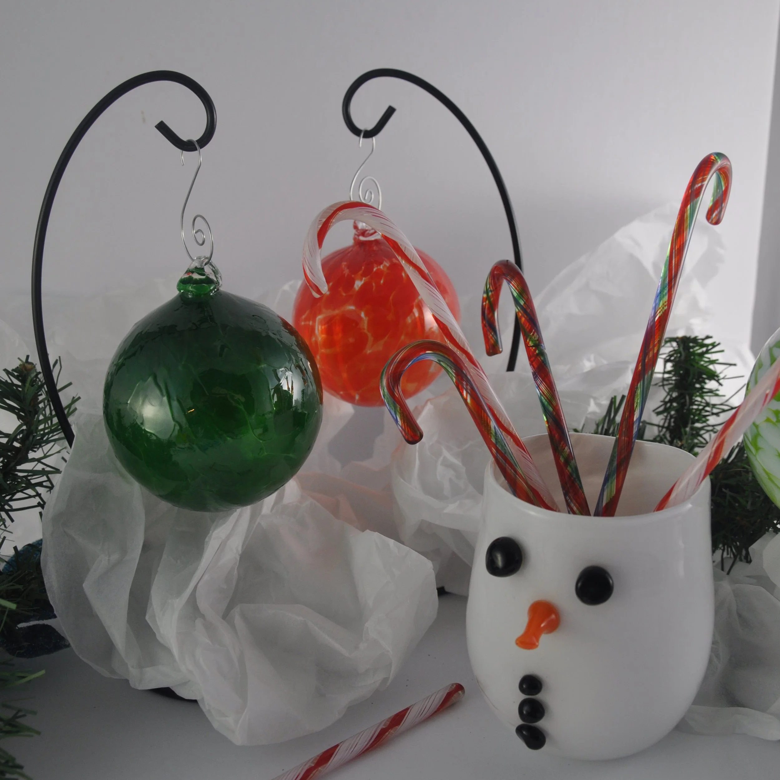 egg+nog+and+glassware+christmas.png