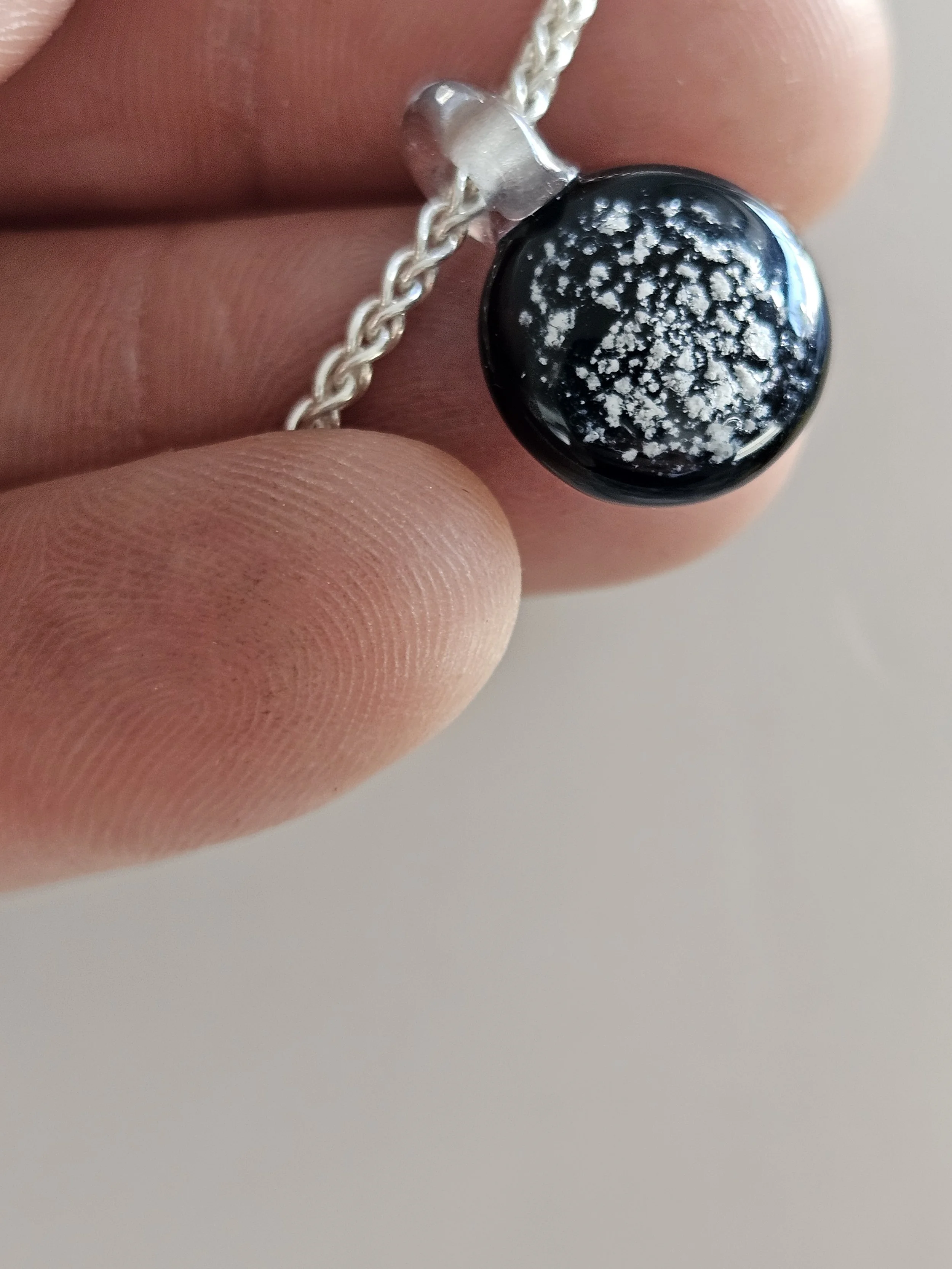 ashes in art glass pendant jewelry.jpg