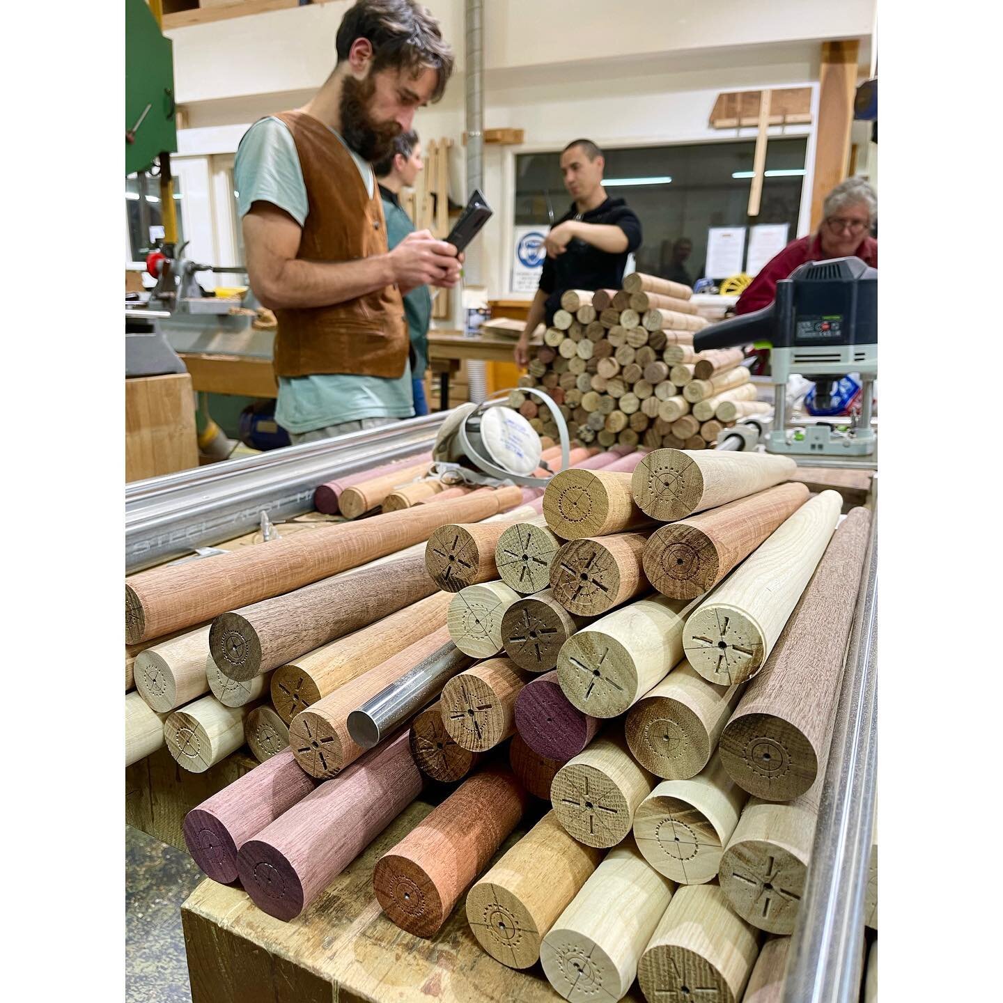 We had a Working Bee on Sunday with a high ambition to make 30 stools for the Guild from timber that was lying around the school. 11 wonderful volunteers turned up for a day of making, talking and eating. We didn&rsquo;t reach our lofty goal but had 
