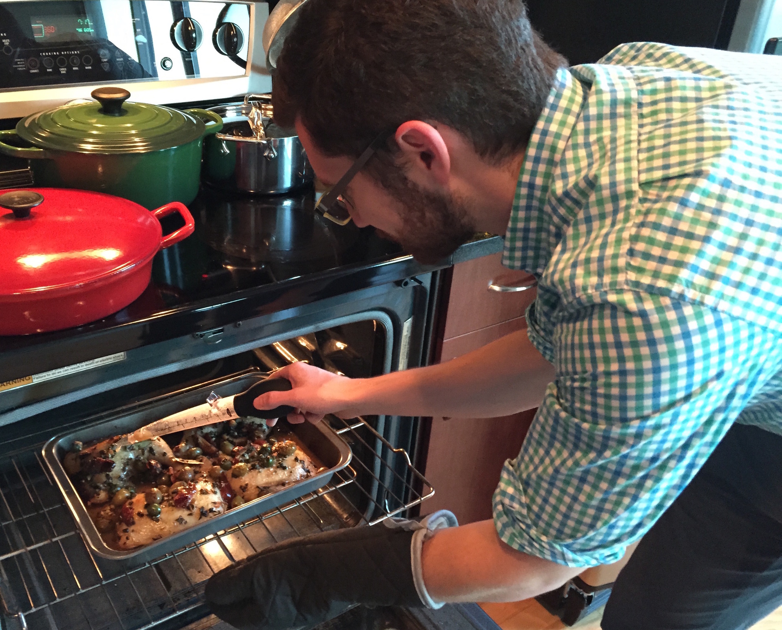 Internal medicine resident who enjoys cooking