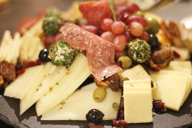 Cheeseboard Styling Workshop (7) (640x426).jpg