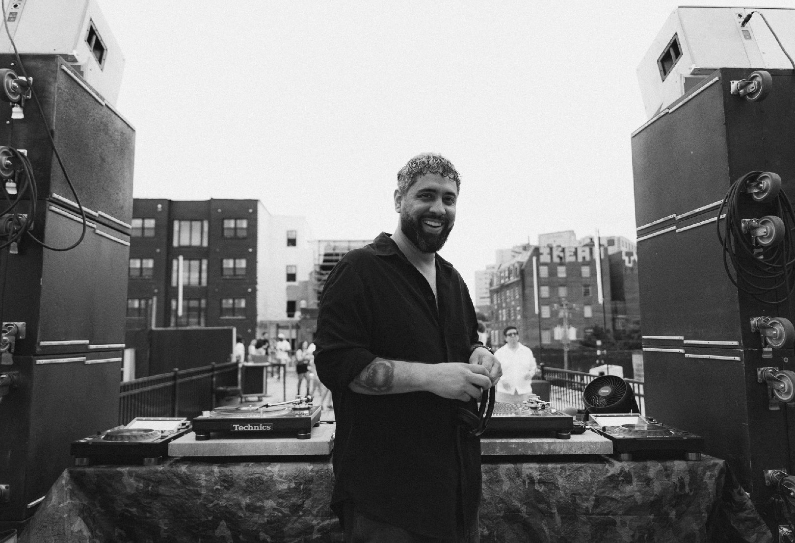 alleycatrooftop_june-02736-2.jpg