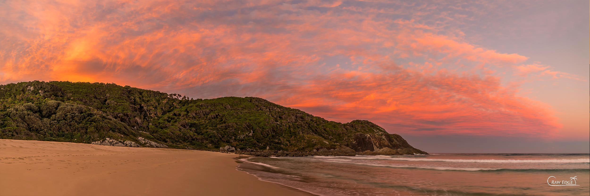 North Boomerang Beach, Barrington Coast NSW by Raw Edge Photography