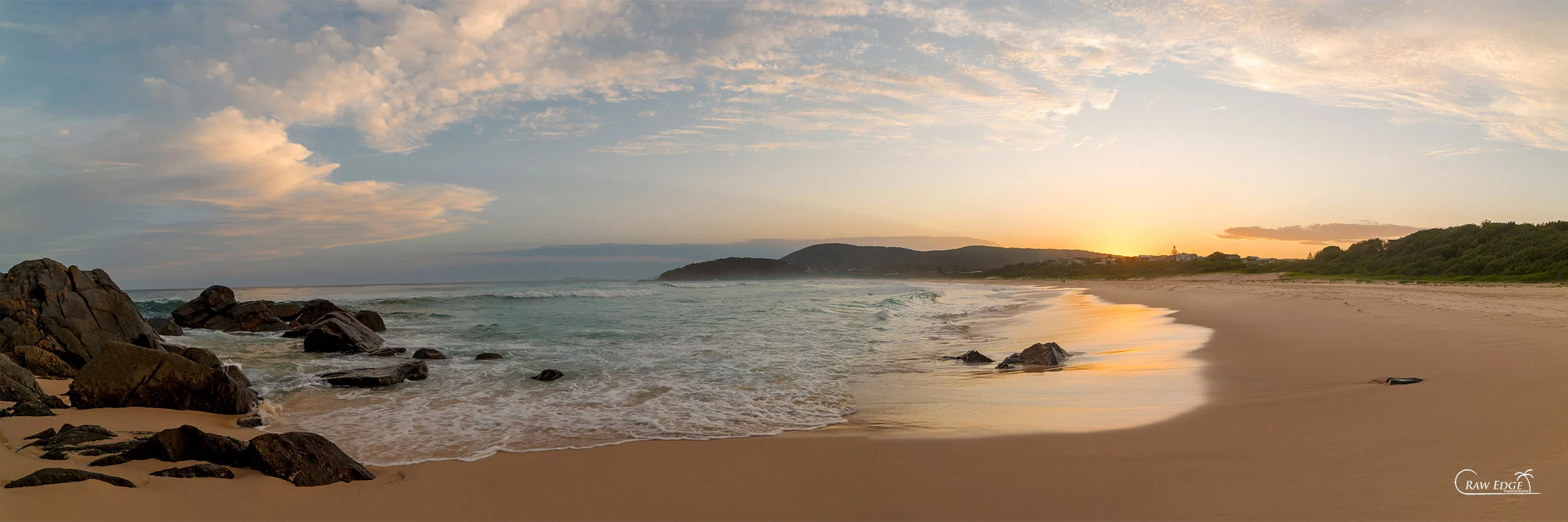 North Boomerang Beach by Raw Edge Photography