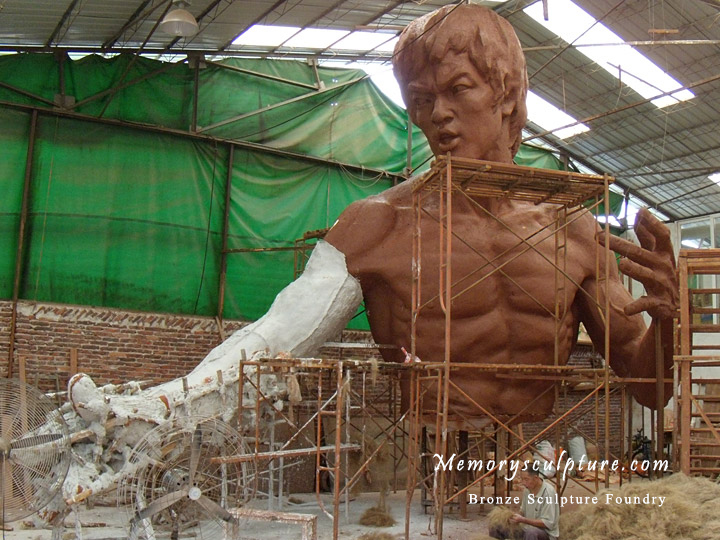 The biggest Bruce Lee Statue in the world