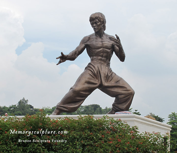 The biggest Bruce Lee Statue in the world