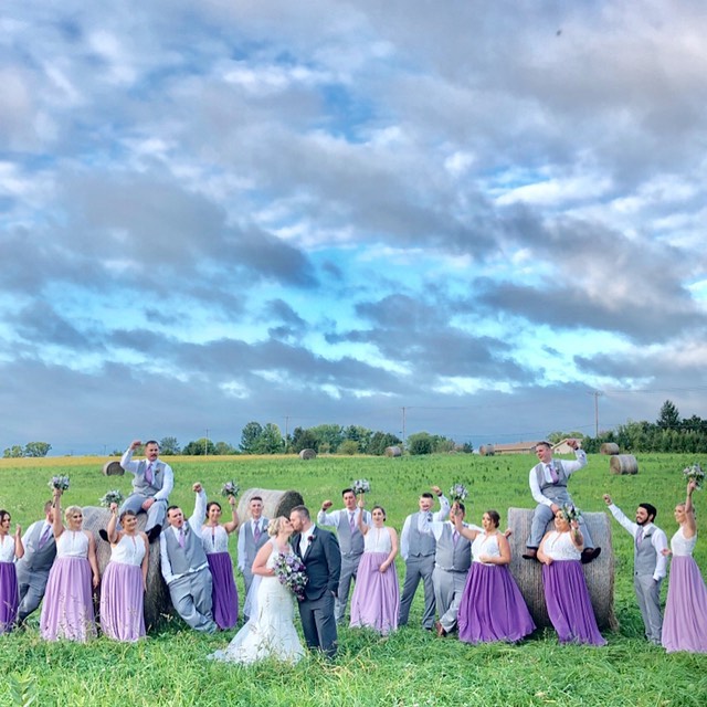 🎉 #farmington_lake #fairytalewedding #ceremonydecor #outdoorwedding #outdoorweddingvenue #weddingday #weddingdesign #ceremonyvenue #chicagowedding #weddingvibes #weddinginspiration #weddinginspo #bride #wedding #ido #weddingaisle #farmingtonlake #ro