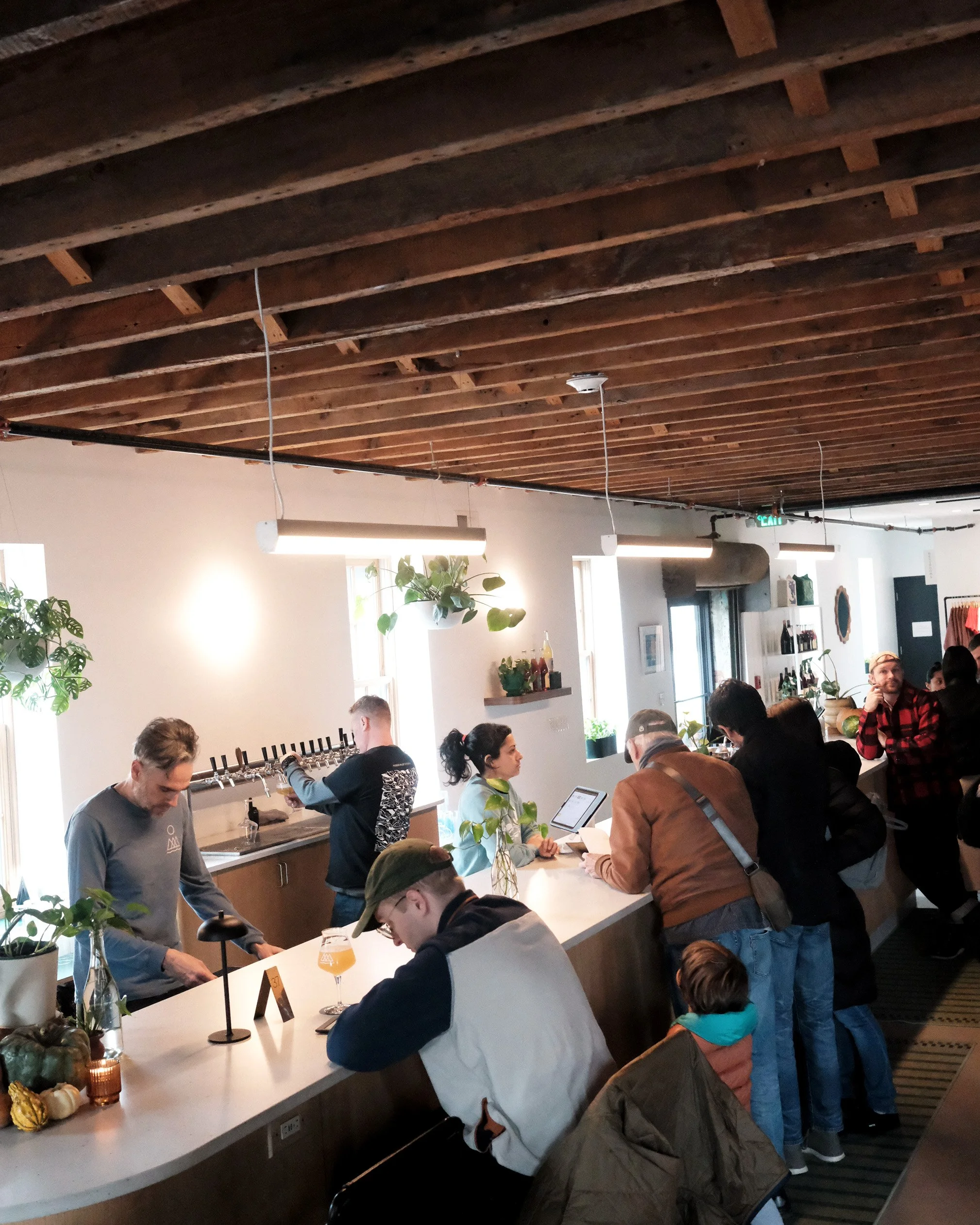 HVB-Fall-Tasting-Room-edits_0007_Layer Comp 8.jpg