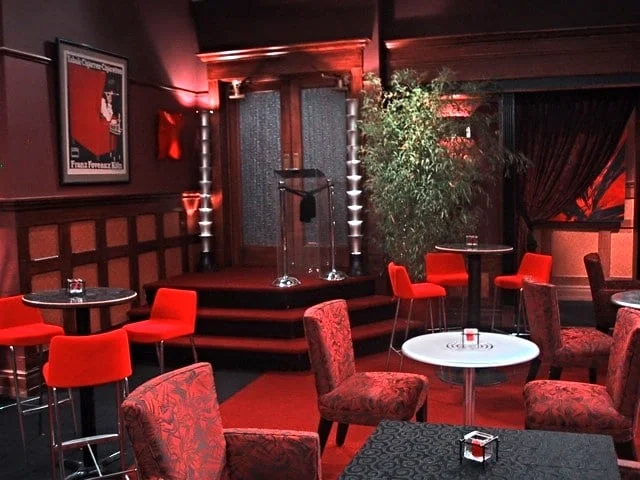 The Courtship of Eddie's Father - Restaurant 