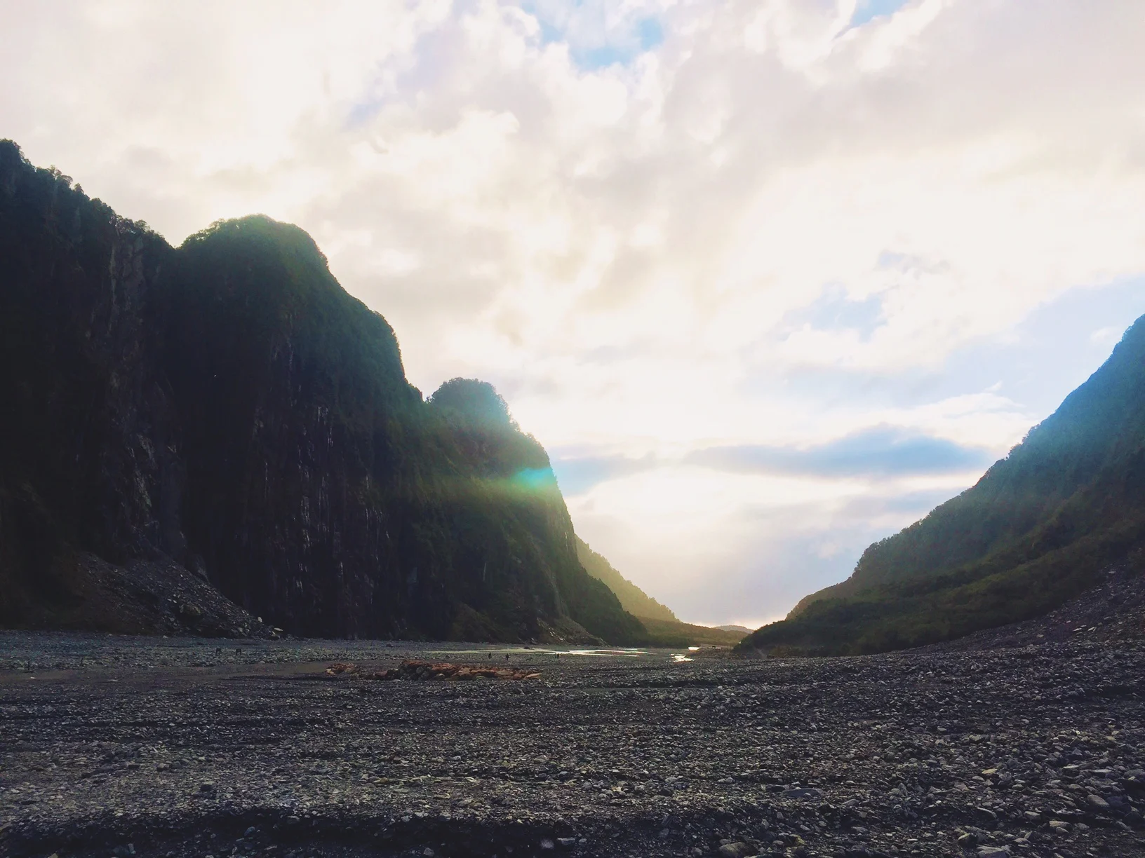 that stillness though!! NZ in winter is so special (and isolated!)