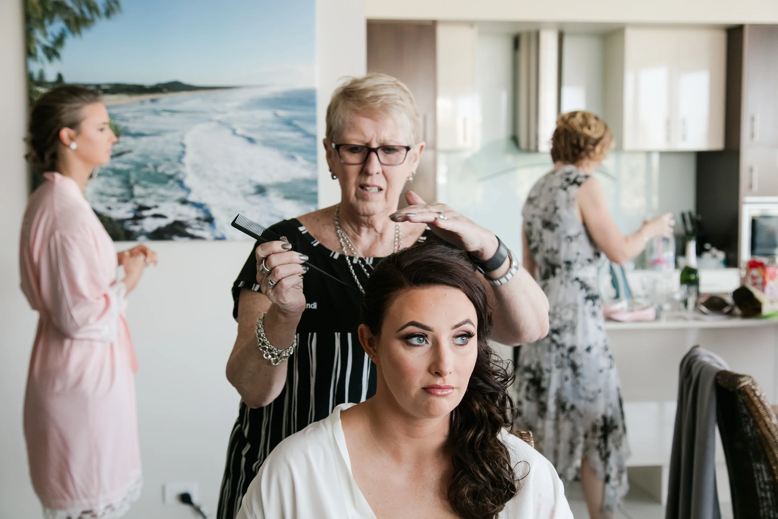 5 Minutes With Hair Stylist Sandi From Rollings Scissors Images