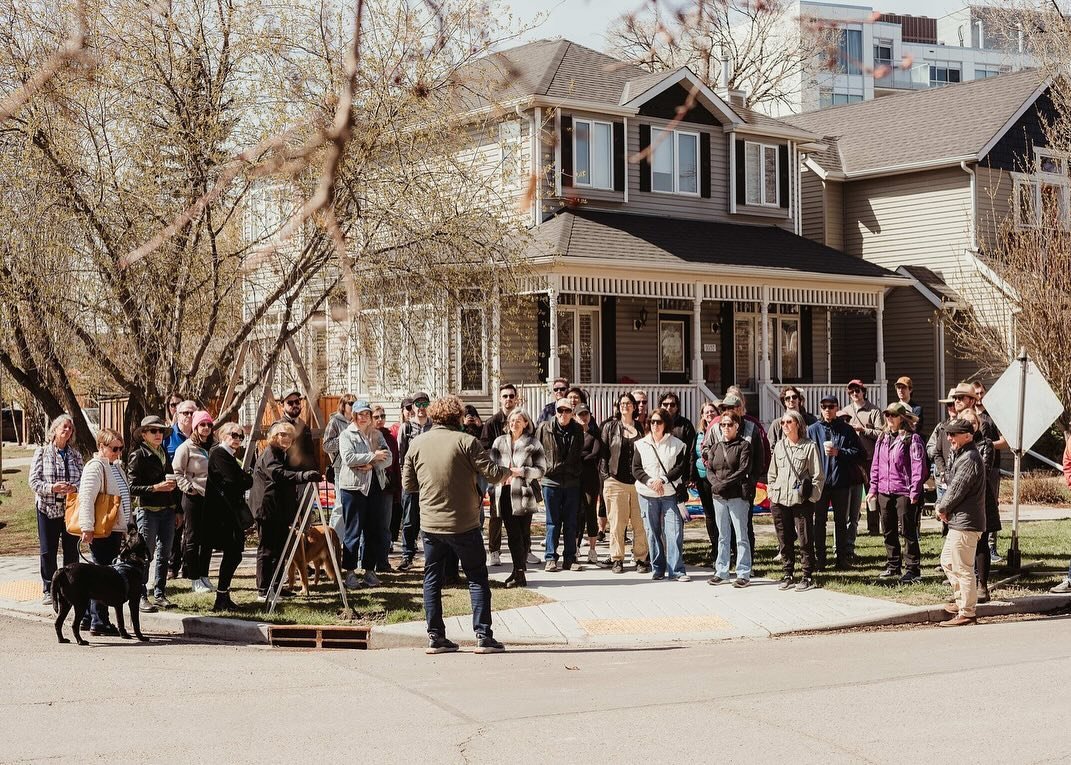 Thank you so much to Benj Bergado from @thirdphotography_calgary for capturing some beautiful photos from this year&rsquo;s @janeswalkcalgary: The Death and Life of Inglewood. 

We had an exceptional group come out for this year&rsquo;s walk, explori