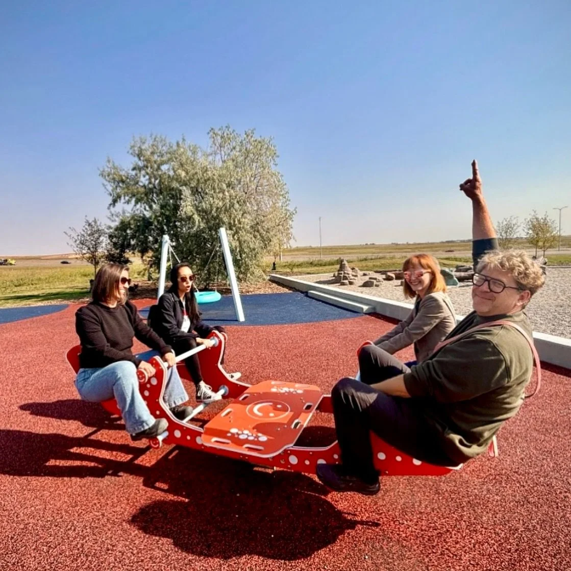 Another beautiful revitalization project by @parksfdncalgary! The CN Railway Playpark expansion in Applewood Park is now complete! 

What was once a small and underutilized space has been transformed into a vibrant, multipurpose park where residents 